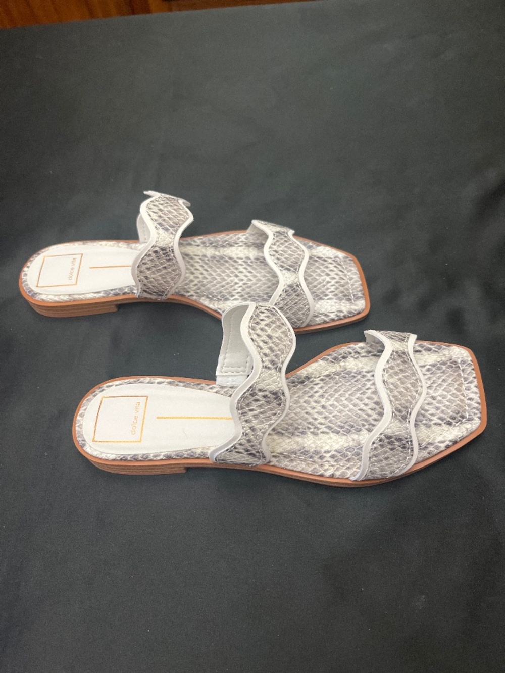 NIB Dolce Vita BLK/Grey/White Slip On Sandals.  Sz. 8.5 M.